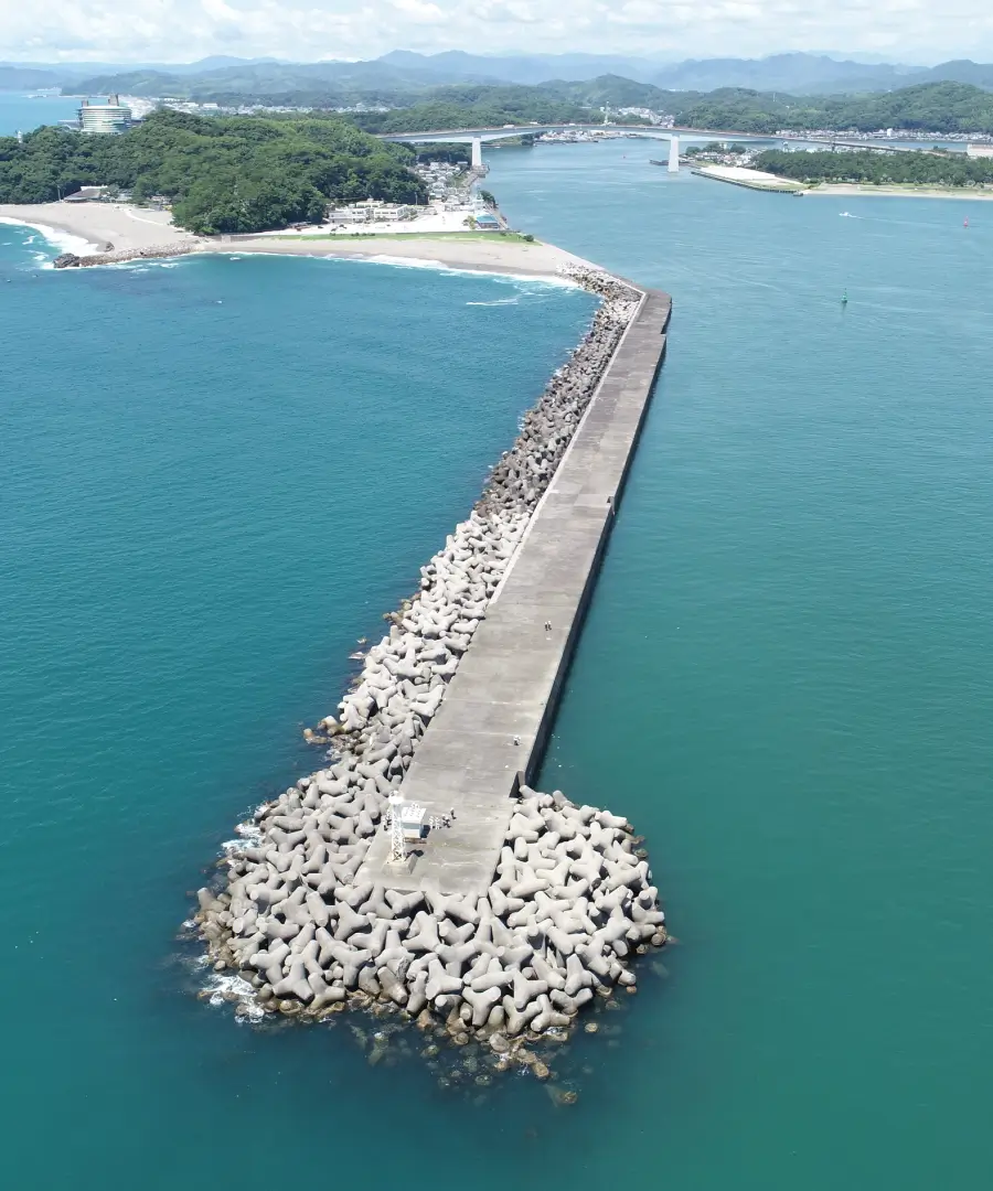 「青い地球を豊かに」それが私たちの願いです。エコーは沿岸域および河川域にかかわるすべてのプロジェクトの、企画立案・調査解析・構造設計・施工監理・研究開発を行う技術者専門集団です。国内の国土保全や社会資本整備のほか、地球的規模の問題解決にも取り組んでいます。｜建設コンサルタント 株式会社エコー